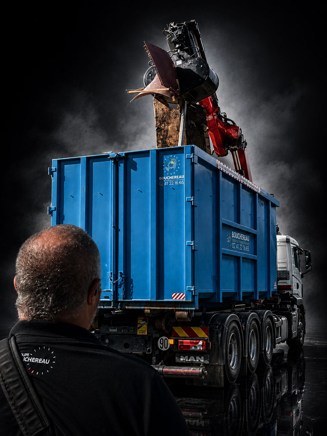 bouchereau-negoce-environnement-enlevement-grappin-grue-crapaud-benne-preneuse-dechets-maine-et-loire-49-operateur-grutier